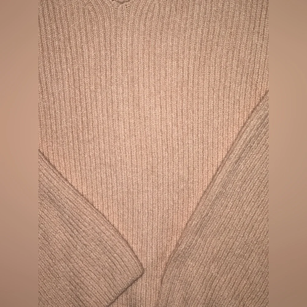 NEW Treasure & Bond Nordstrom M V-neck Pullover Sweater in Pink Ribbed knit - Picture 4 of 6